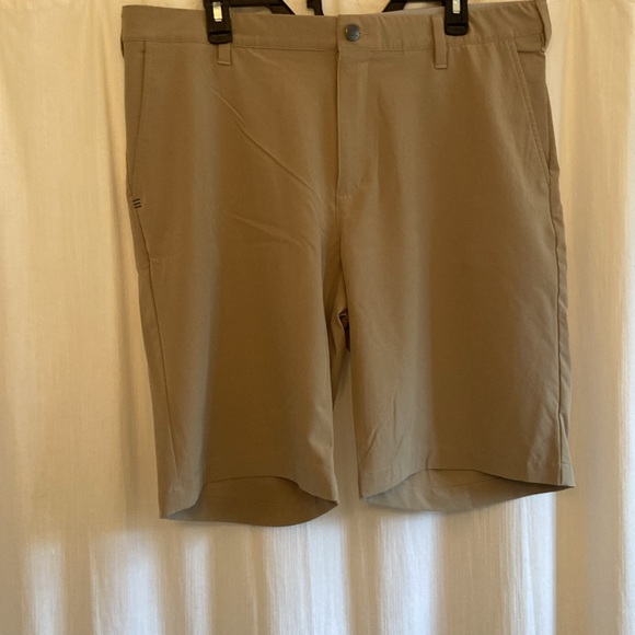 3 Adidas golf shorts. Good condition, navy, gray & khaki. Spandex blend stretchy - Picture 14 of 16